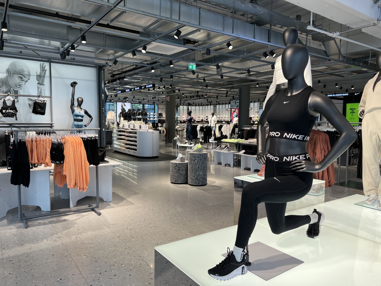 Nike 9 min